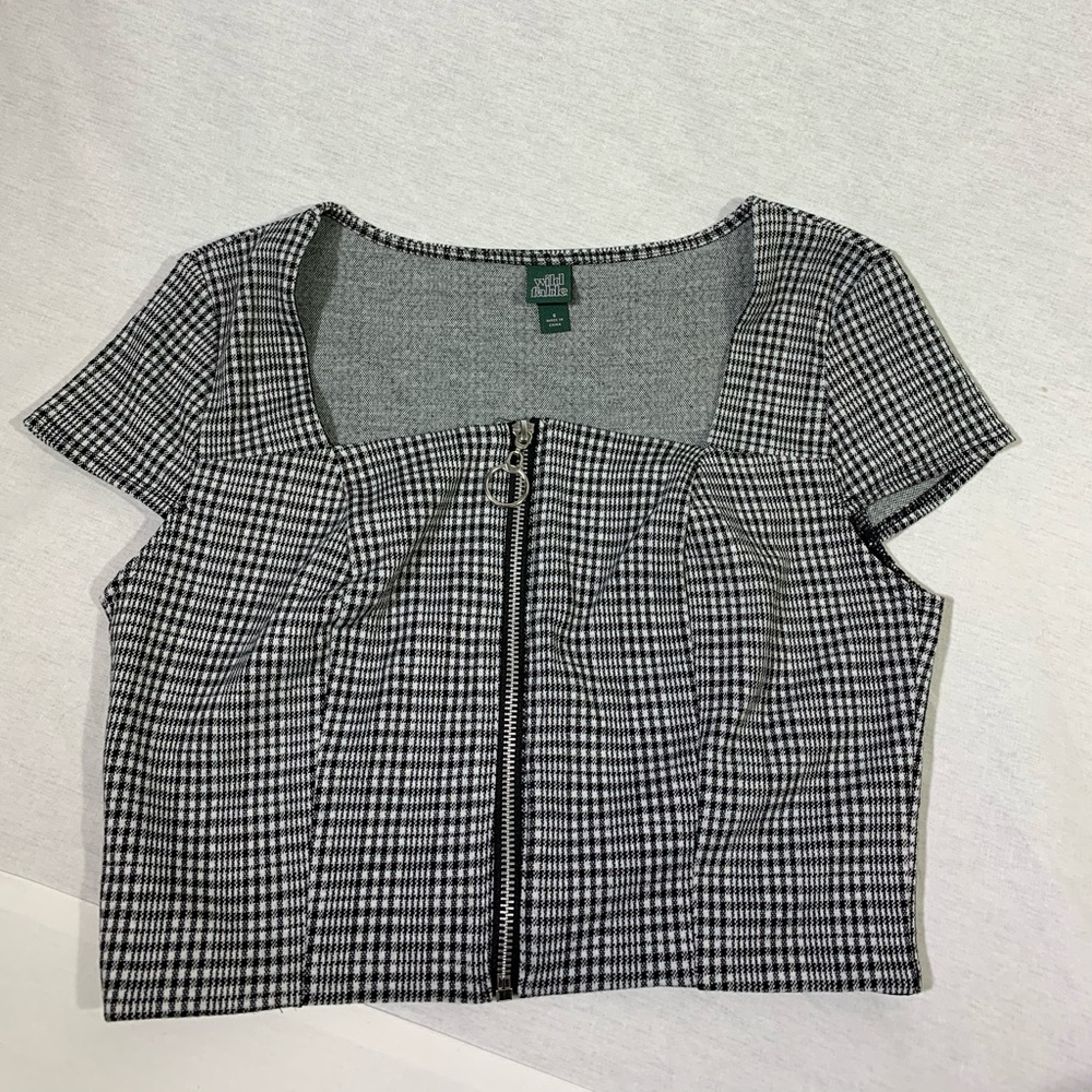 Cropped zipper shirt